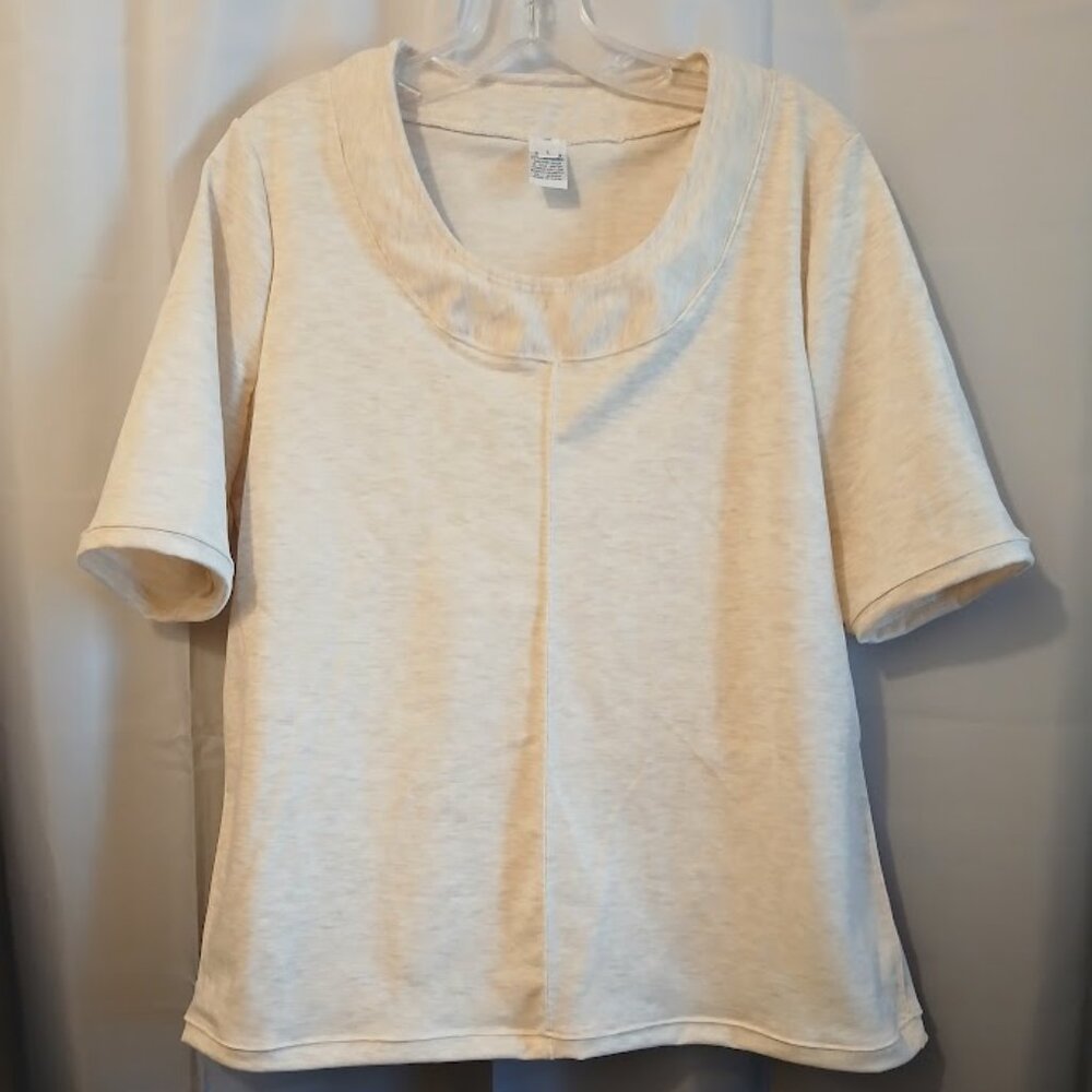 Nwt Scoop neck T-shirt Blouse womens L Cream Oatmeal heathered Short Slv terry